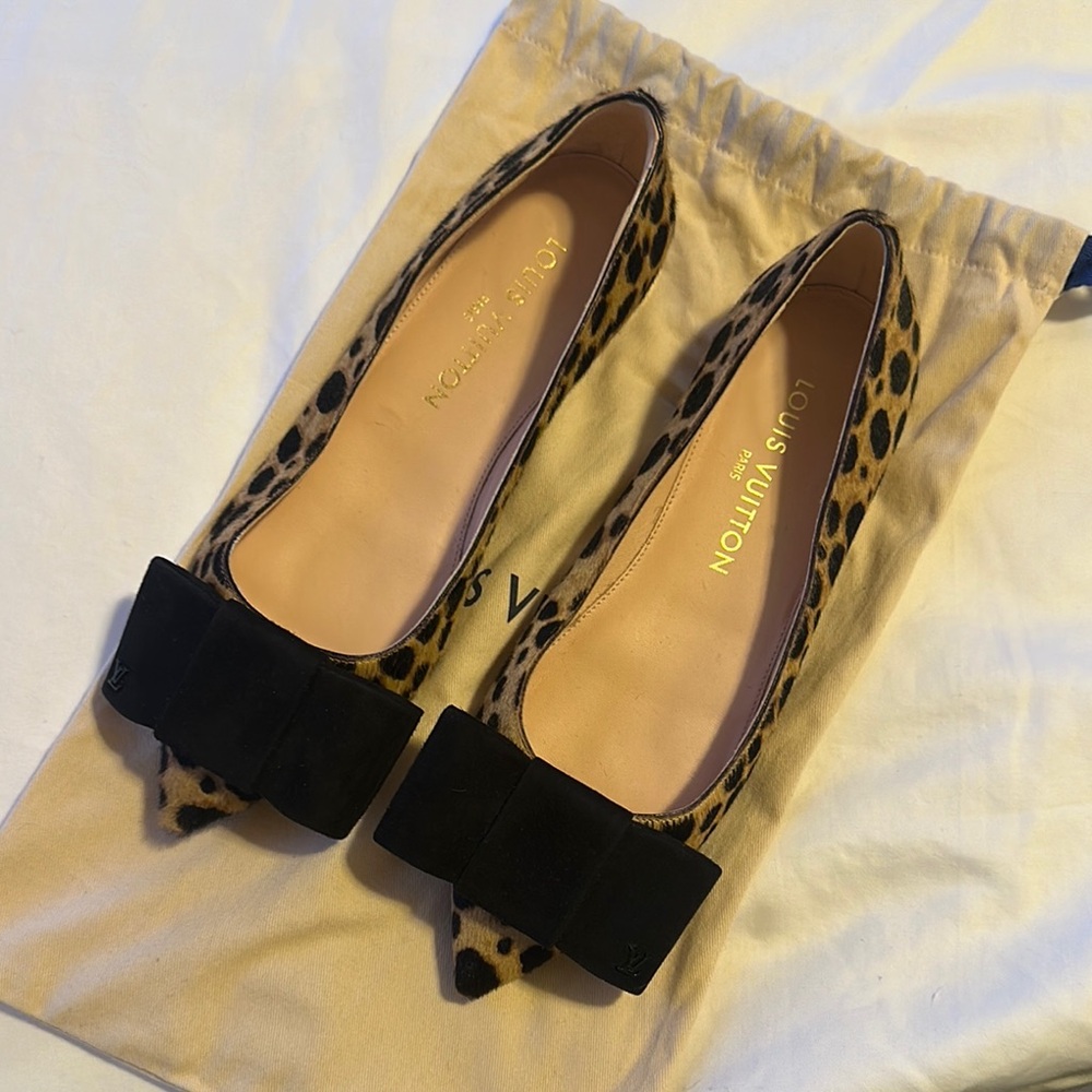 Louis Vuitton Leopard Print Women's Shoes - Picture 1 of 3
